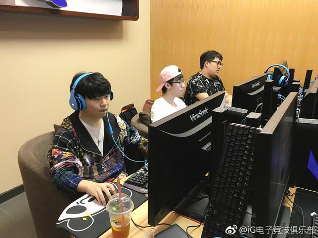 更加激烈 更加激烈