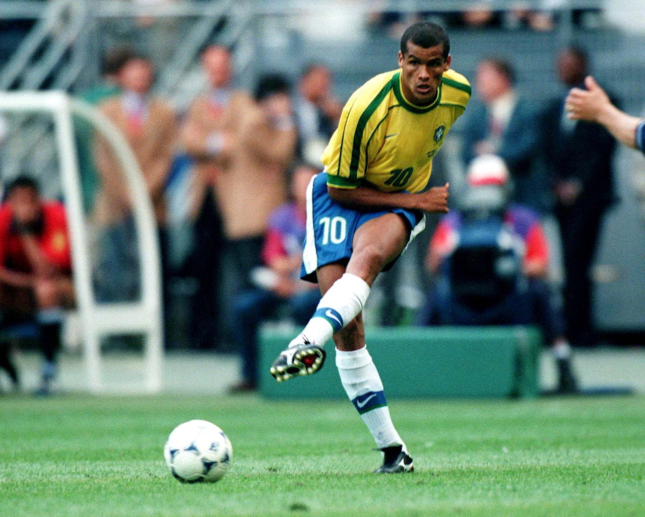 常代表着球 常代表着球