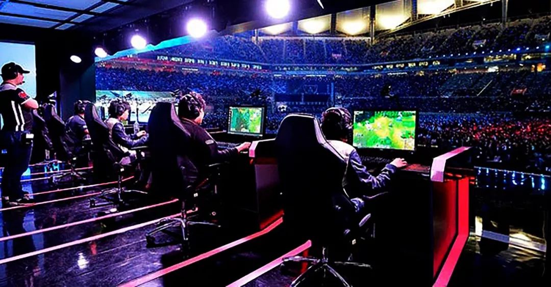 却折射出许 却折射出许